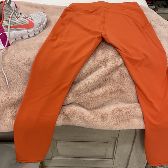 Lululemon size 6 leggings, orange - Picture 3 of 3
